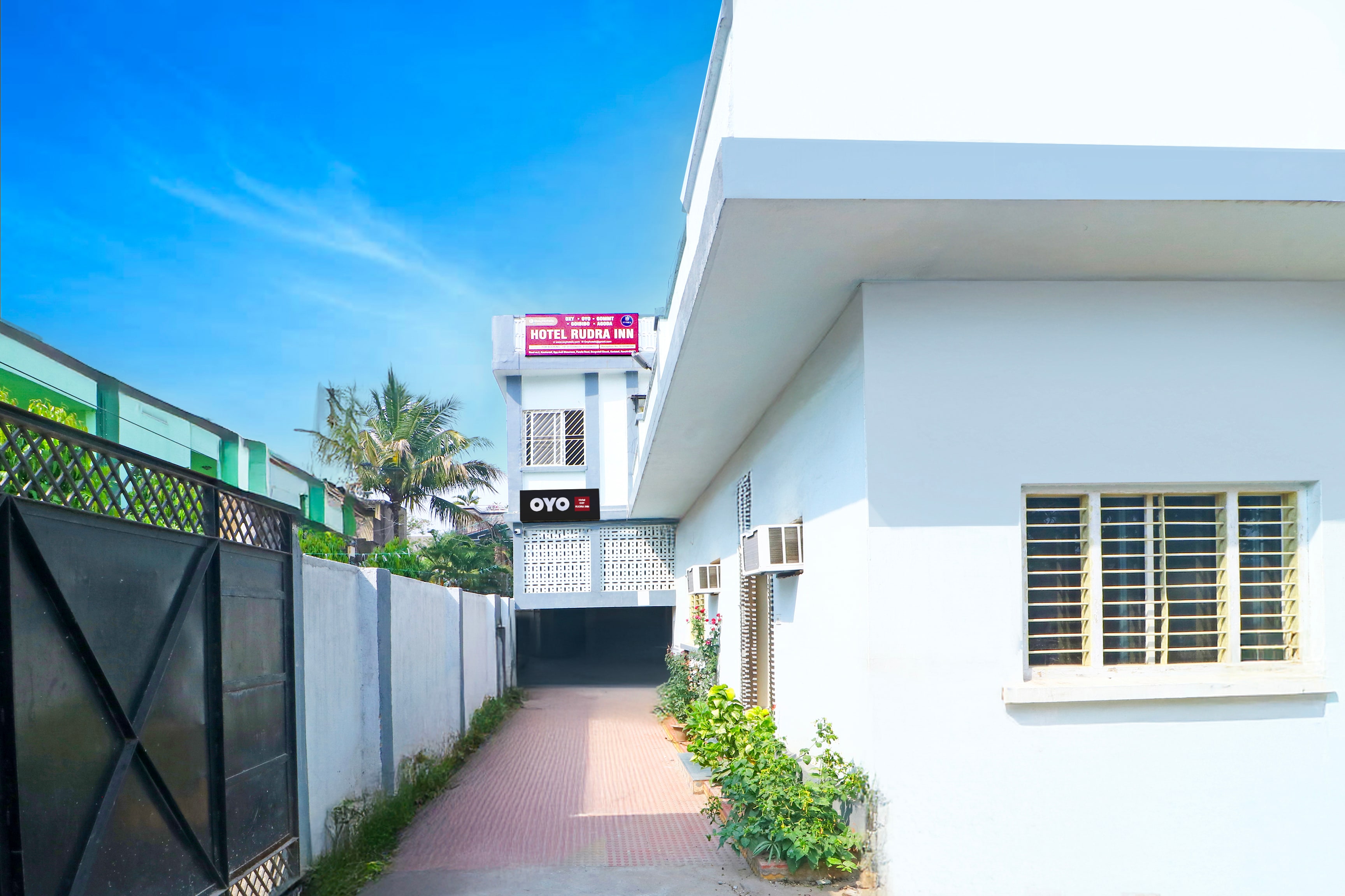 Hotel O OXY HOTEL RUDRA INN - Tap to explore photos