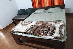 SPOT ON The Highway Courtyard, Baghmara