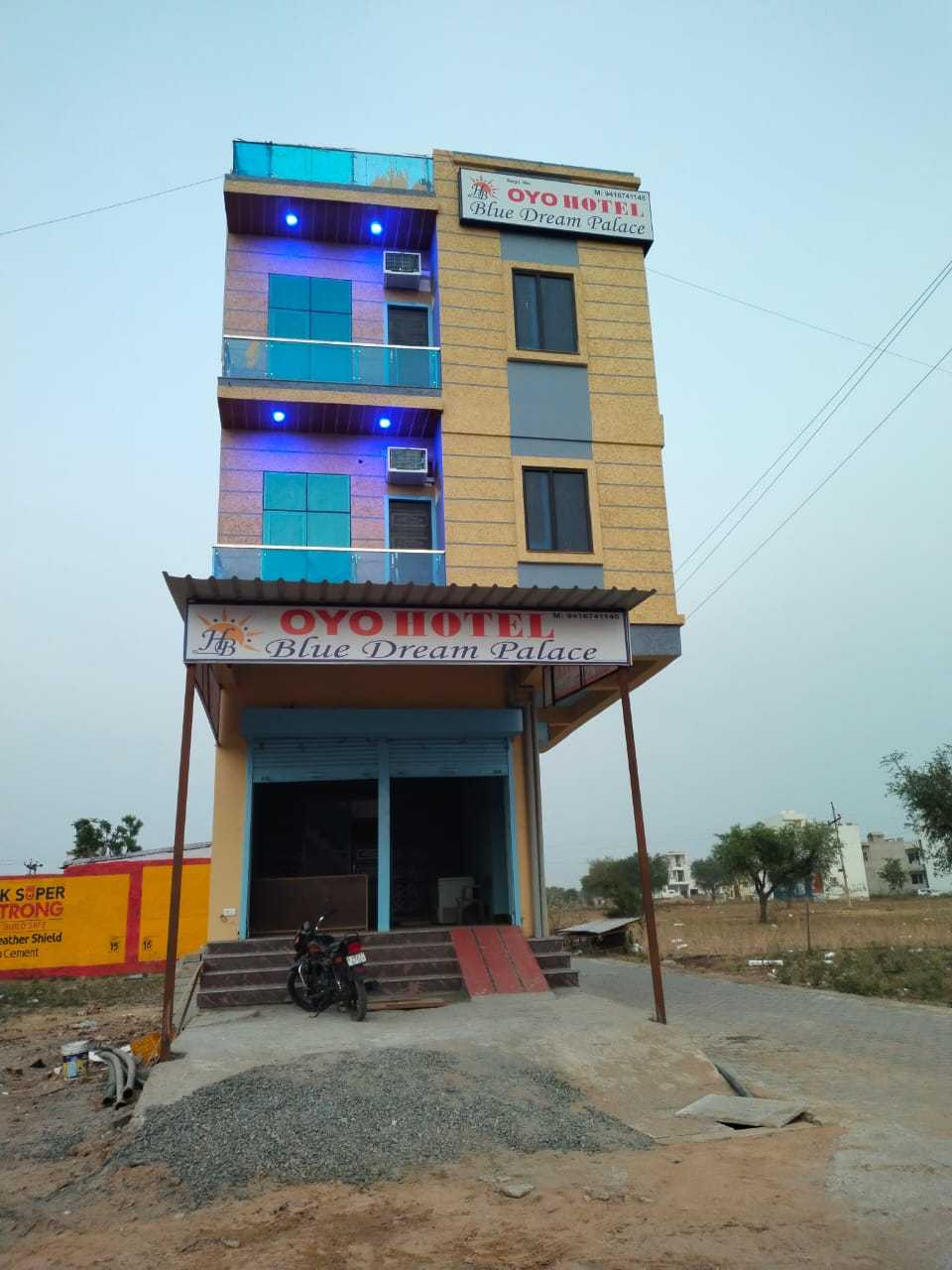 Hotel O Blue Dream Palace - Tap to explore photos
