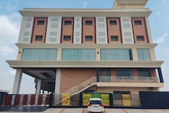 The Royal Pavilion Hotel, Chittoor