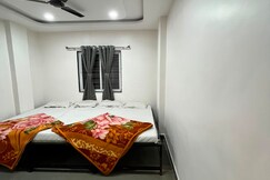 Hotel Sai Ajij, Shirdi