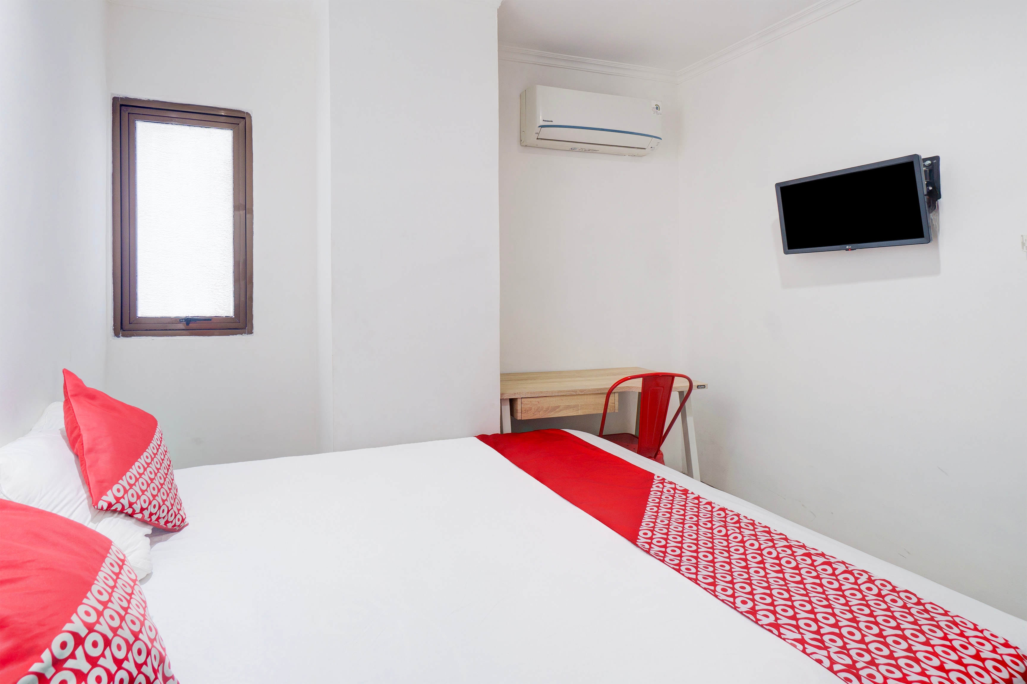 Townhouse Oak Gunung Sahari Near Ancol - Tap to explore photos
