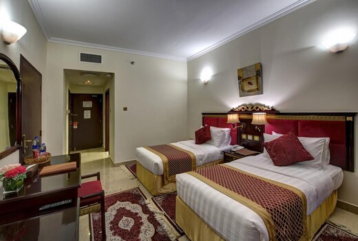 Comfort Inn Deira Dubai 2 8 4 2 Hotel Price Address Reviews