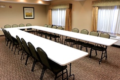 Holiday Inn Express Hotel & Suites Pierre-Fort Pierre, Stanley