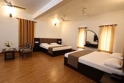 Hotel Moksha (500m From Ram Jhula), Rishikesh