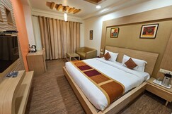 Hotel Crown Palace, Prayagraj