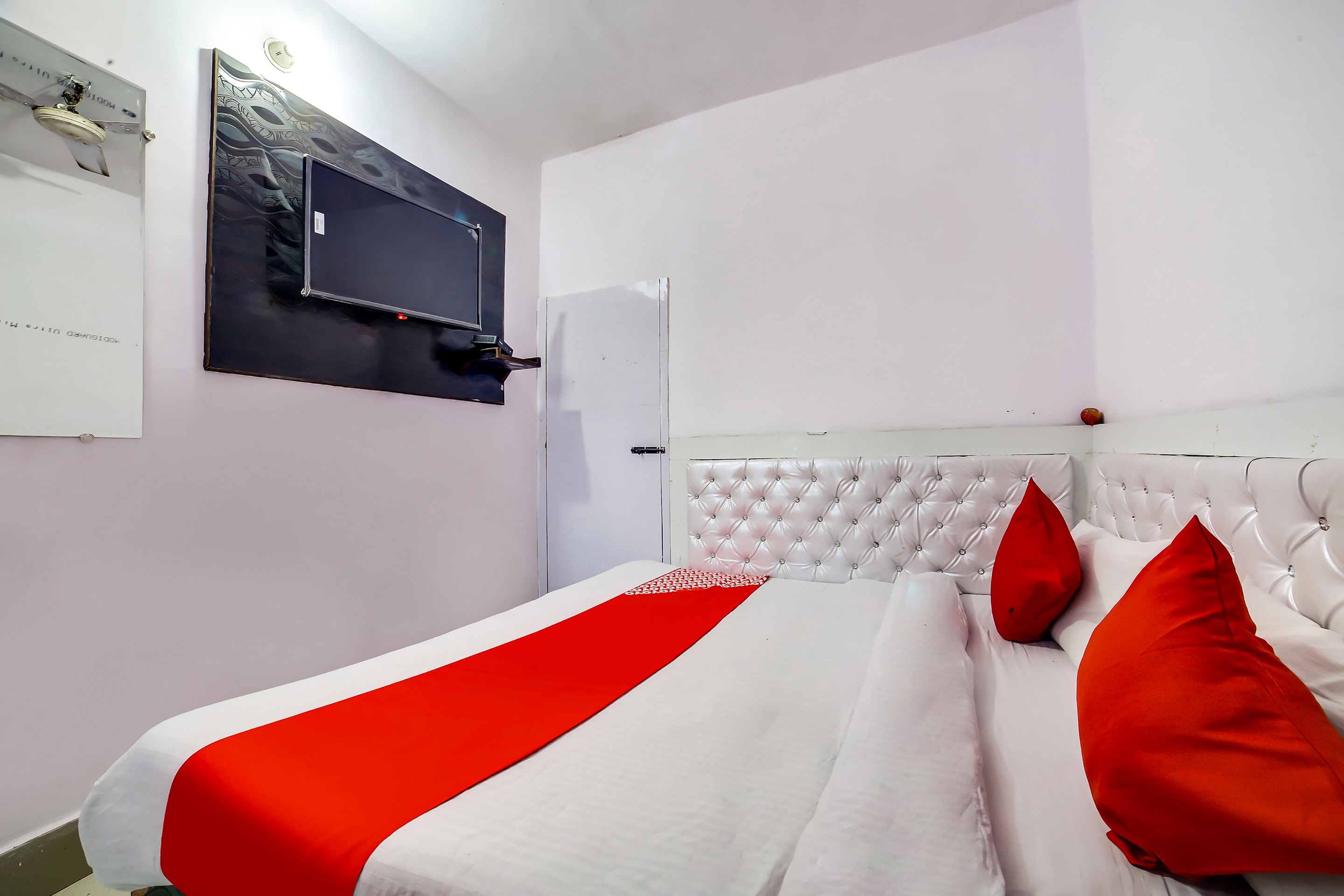 Hotel O Yes Sir Guest House - Tap to explore photos