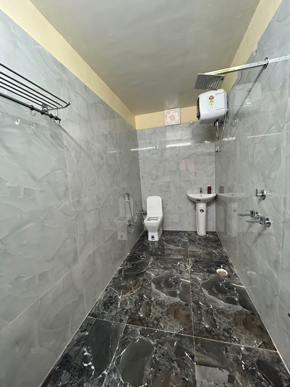 Hotel Raj Darbar - Tap to explore photos