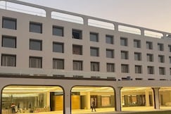 Hotel Waterlily, Indore