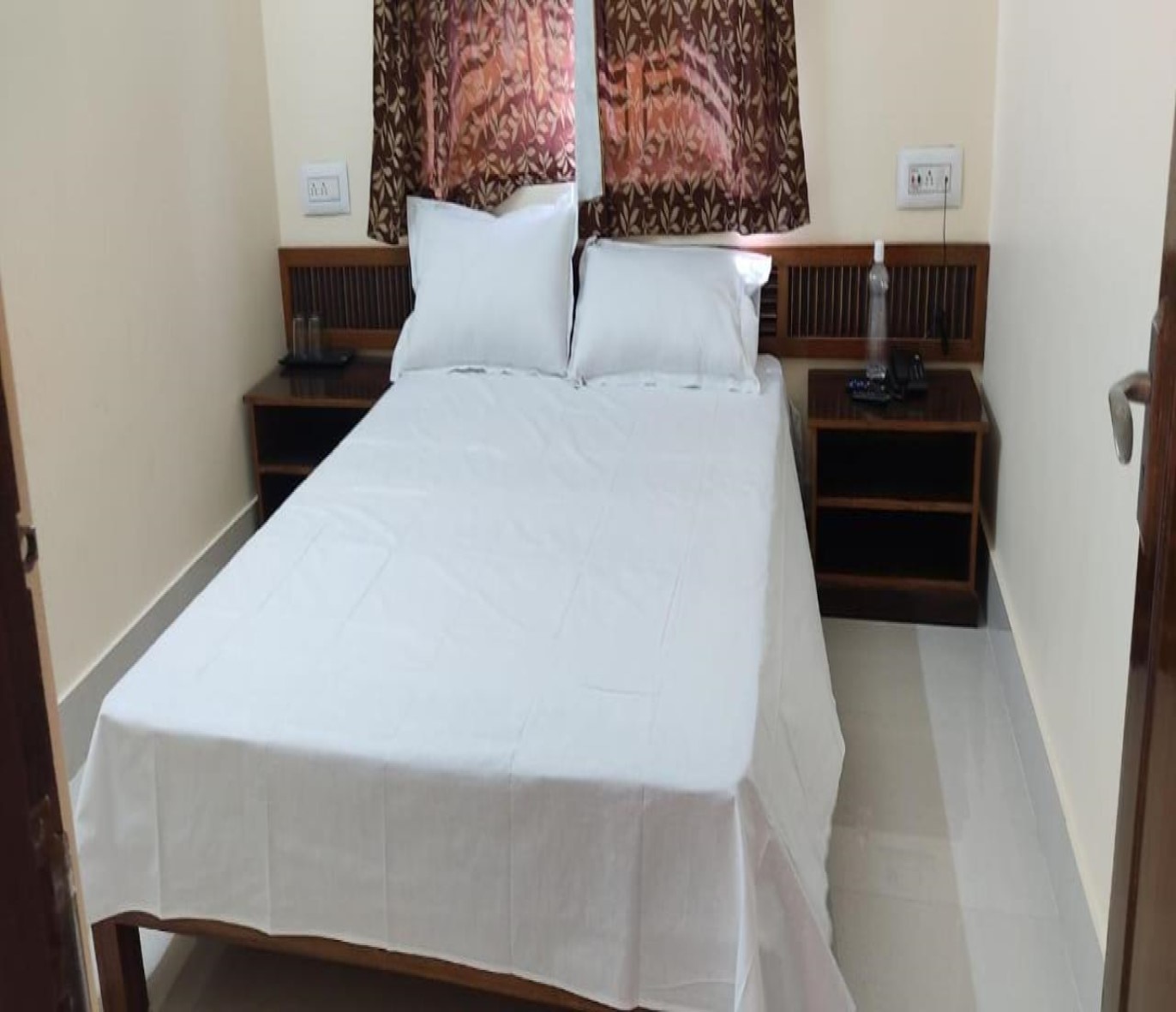 HOTEL RAJMANDIR - Tap to explore photos