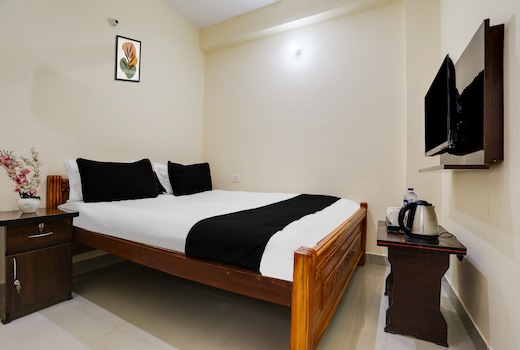 Hotel O M.V PALACE