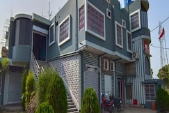 CHHUTI LODGE, Tarapith