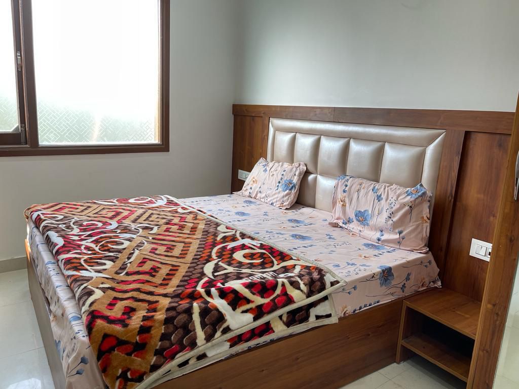 Sonu Luxury Rooms - Tap to explore photos