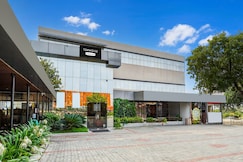 Super Townhouse Krishnagiri formerly Vijay Inn, Dharmapuri