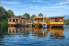 Shabrose Heritage Houseboats, Srinagar