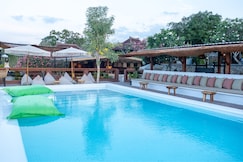 Mad Monkey Nusa Lembongan, بالي