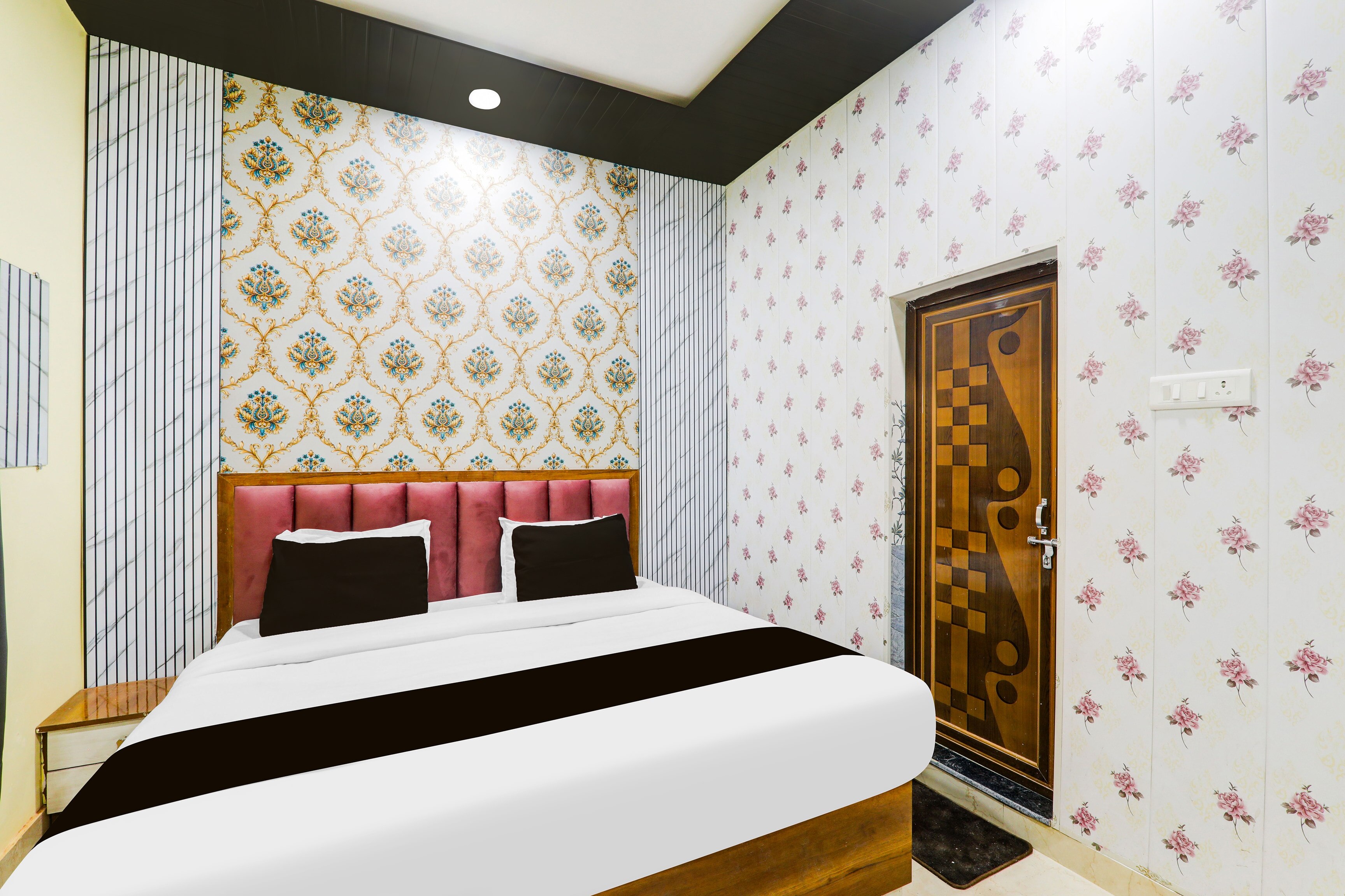 Super Hotel O Kiran Home Stay - Tap to explore photos