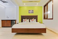 Downtown TravelLodge, Delhi