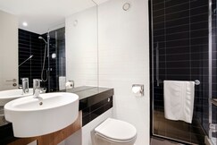 Holiday Inn Express London Heathrow T5, Slough