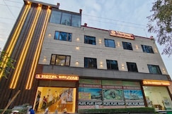 Hotel Brij Vas - Near Prem Manidr, Vrindavan