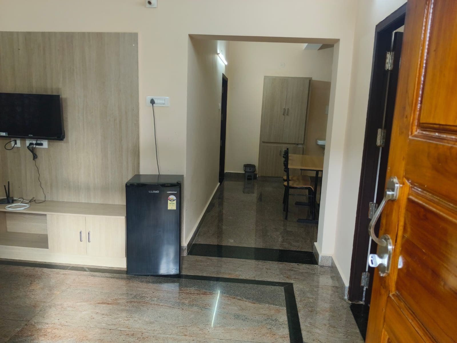 Townhouse Kurnool Bus Terminal Hotel Lakshmi Pride - Tap to explore photos