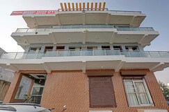 Hotel O Comfort Residency, Greater Noida