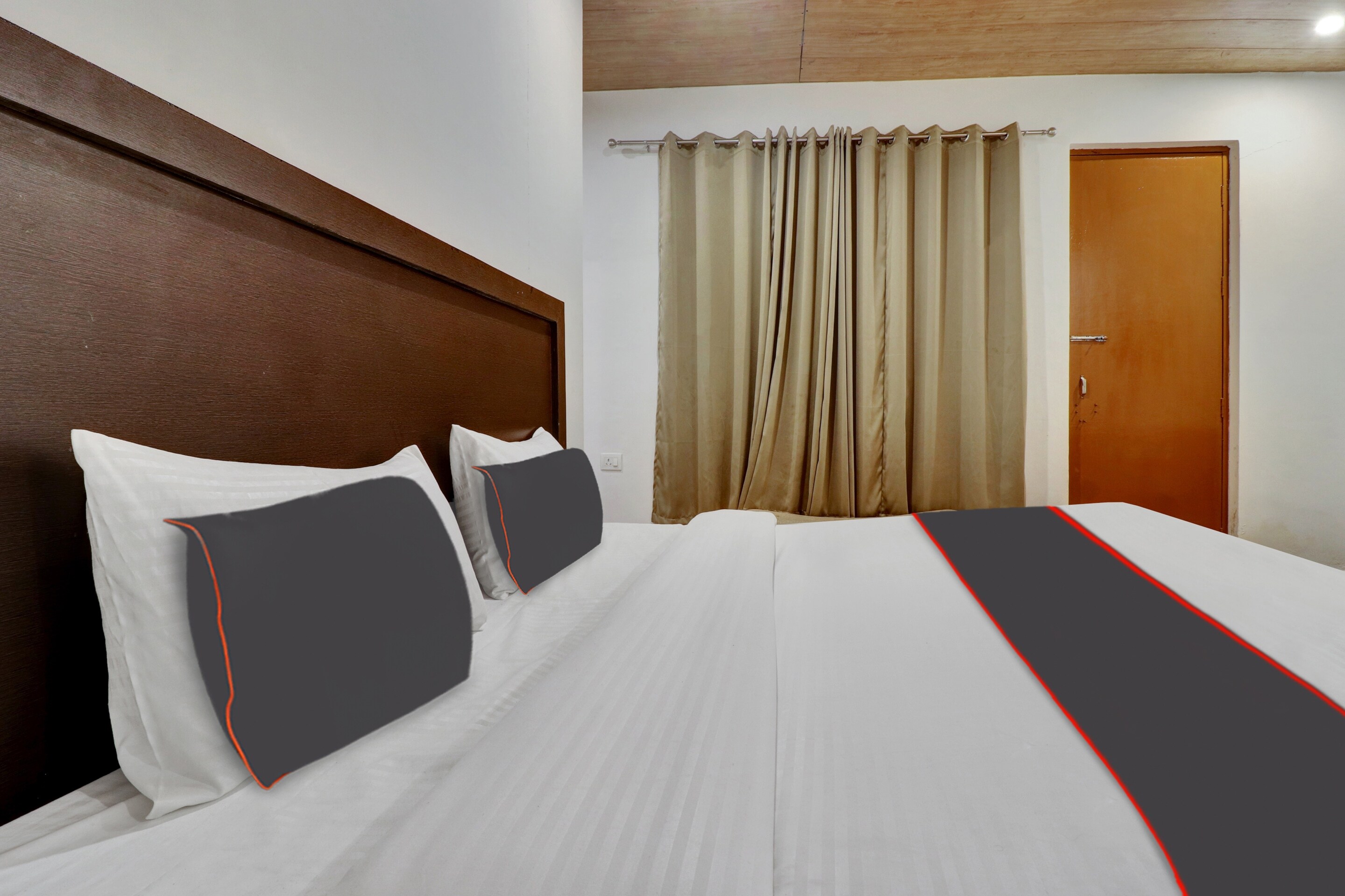Collection O Shiv Sutra Resorts, Mussoorie - Tap to explore photos