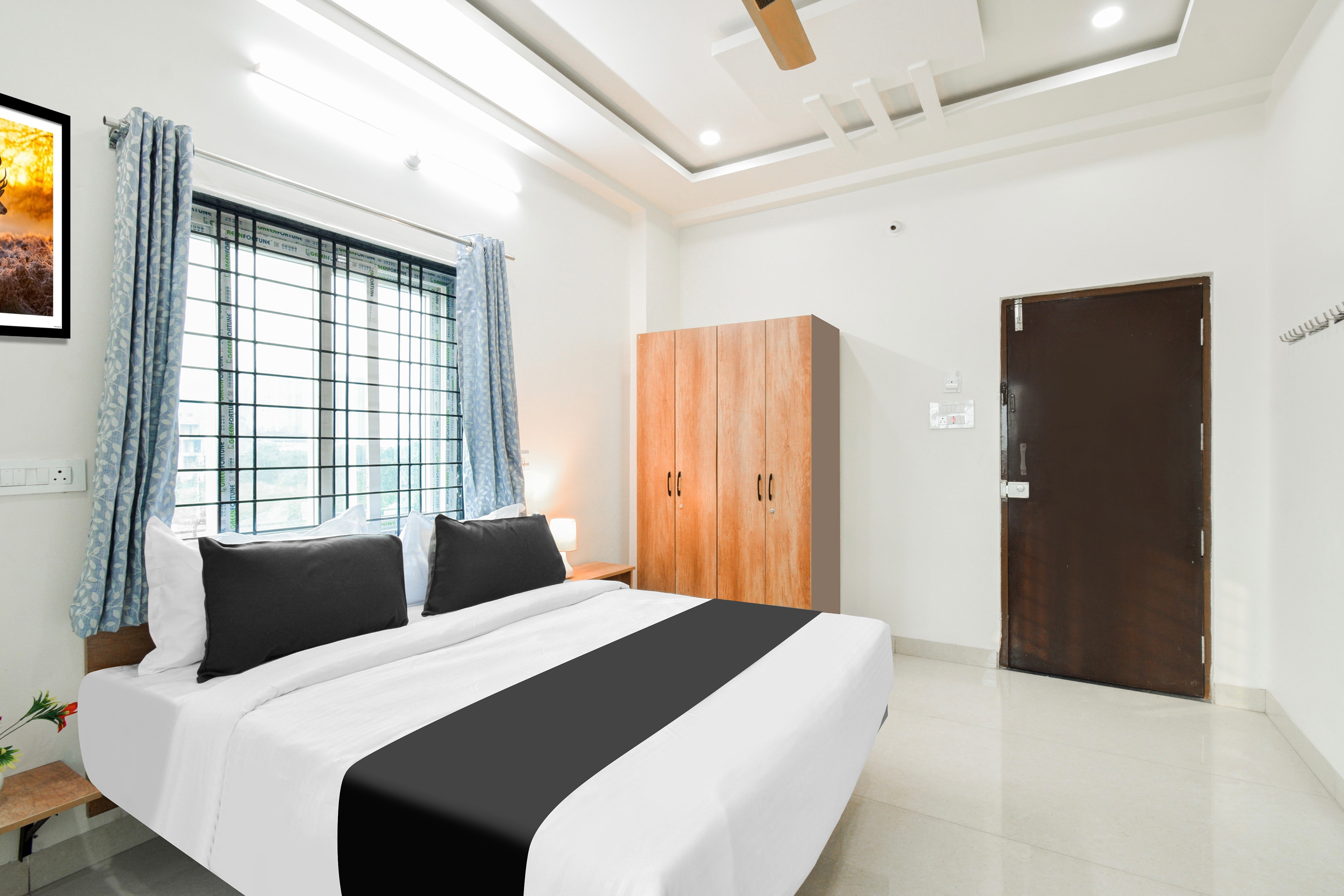 Super Townhouse Kokapet Formerly Aarian Tej Nilayam - Tap to explore photos
