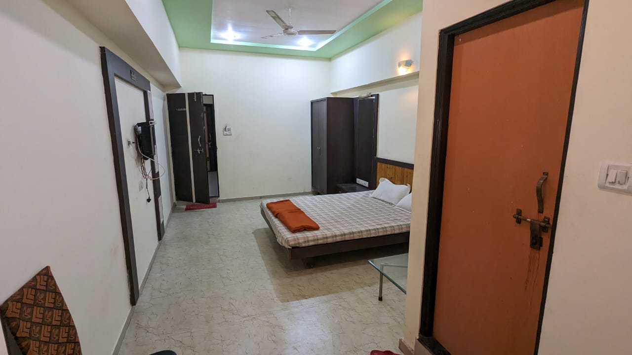 Hotel Abhinandan - Tap to explore photos