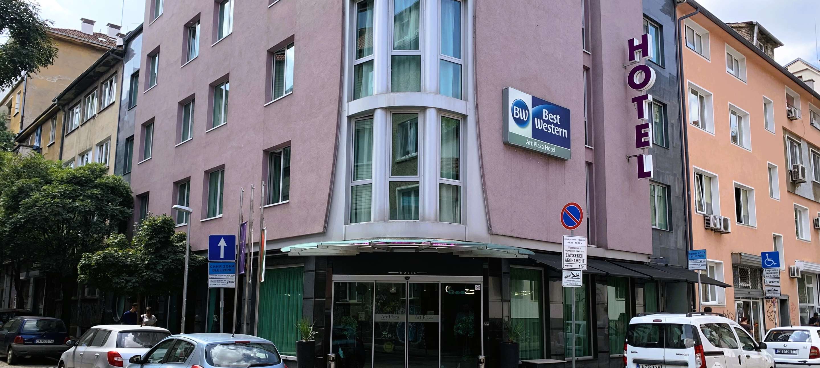 BEST WESTERN ART PLAZA HOTEL - Tap to explore photos