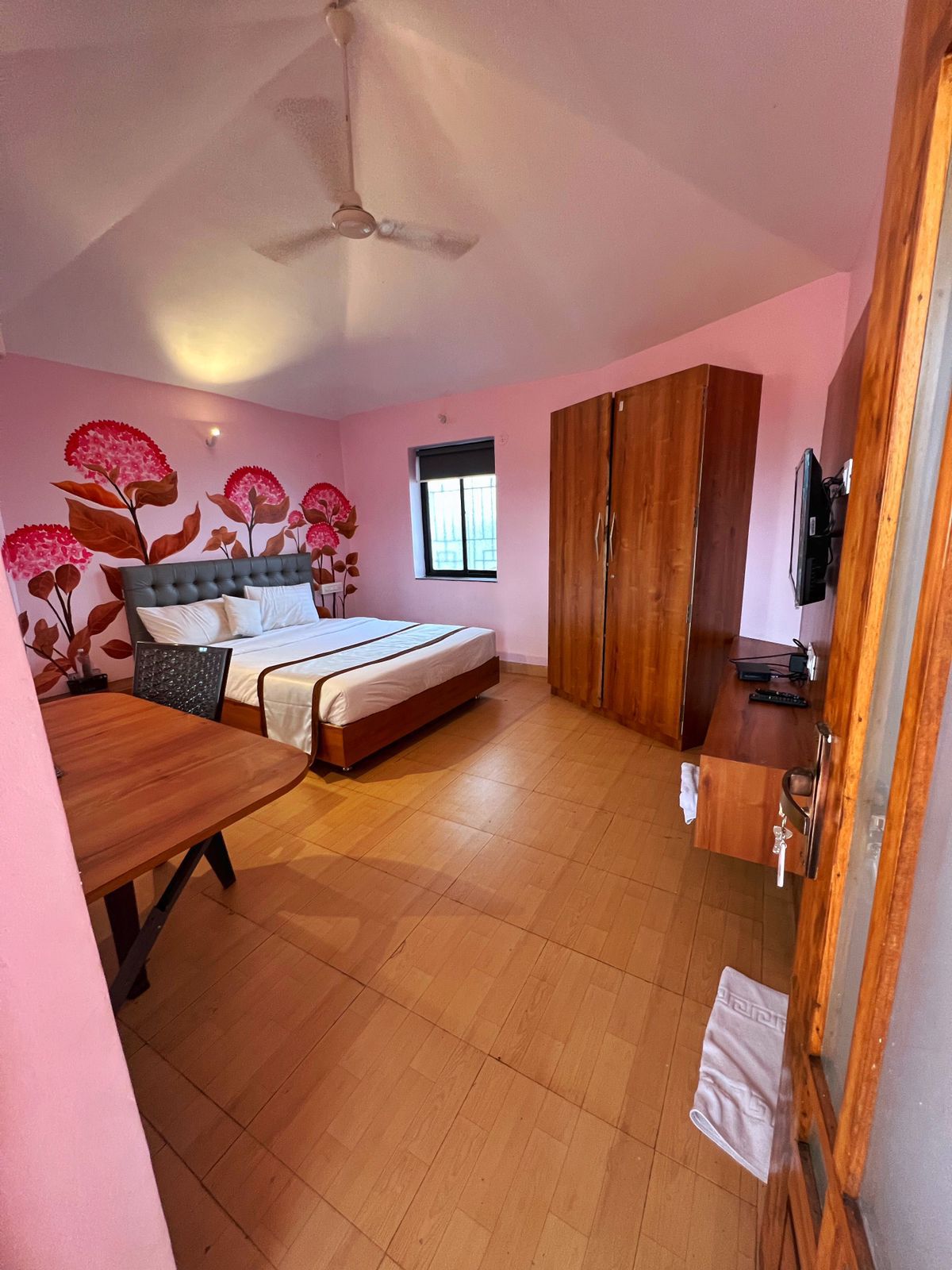 Deluxe Room 1
