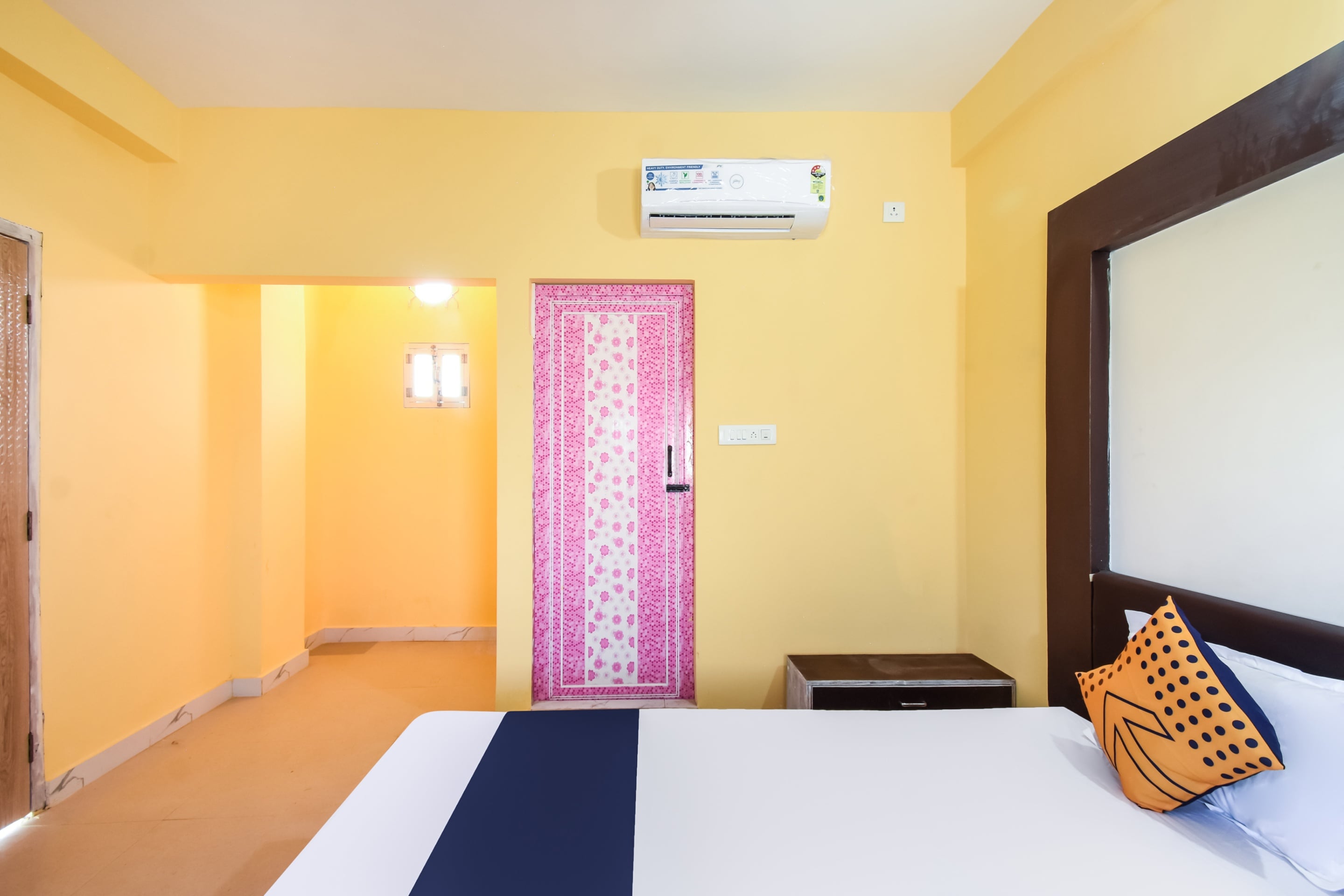 Hotel O KK Bhawan - Tap to explore photos