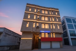 FabHotel Iconic Residency, Delhi