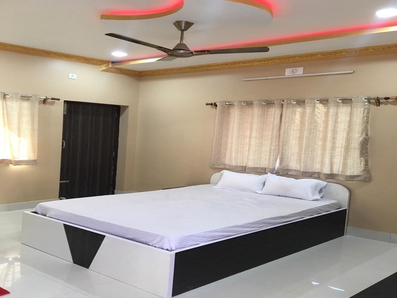 Somani Inn - Tap to explore photos