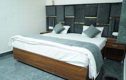 Deluxe-Non View Room