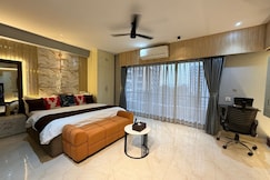 Deer Room near CCU Airport CC2 Convention Center, Kolkata