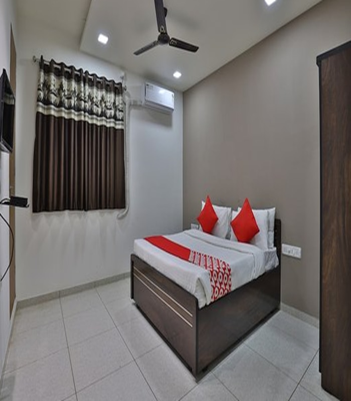 HOTEL AMBIKA VADODARA - Tap to explore photos