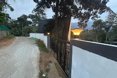 Heavenly Daze Holidays, Munnar, Munnar