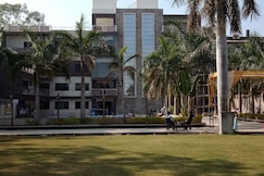 Arihant Hotel , Robertsganj