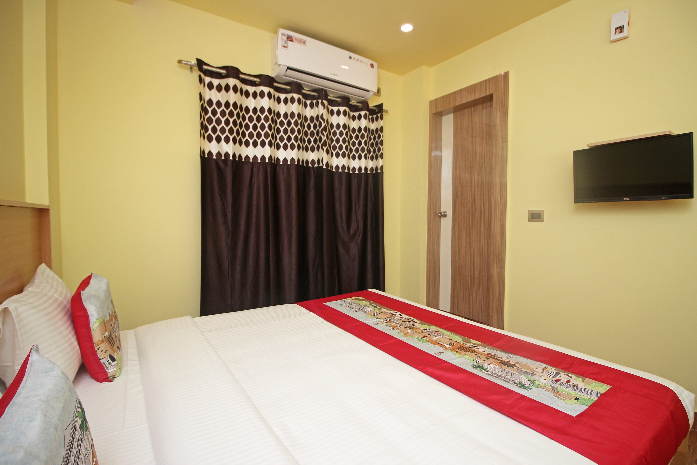 R R Residency Kushalnagar - Tap to explore photos