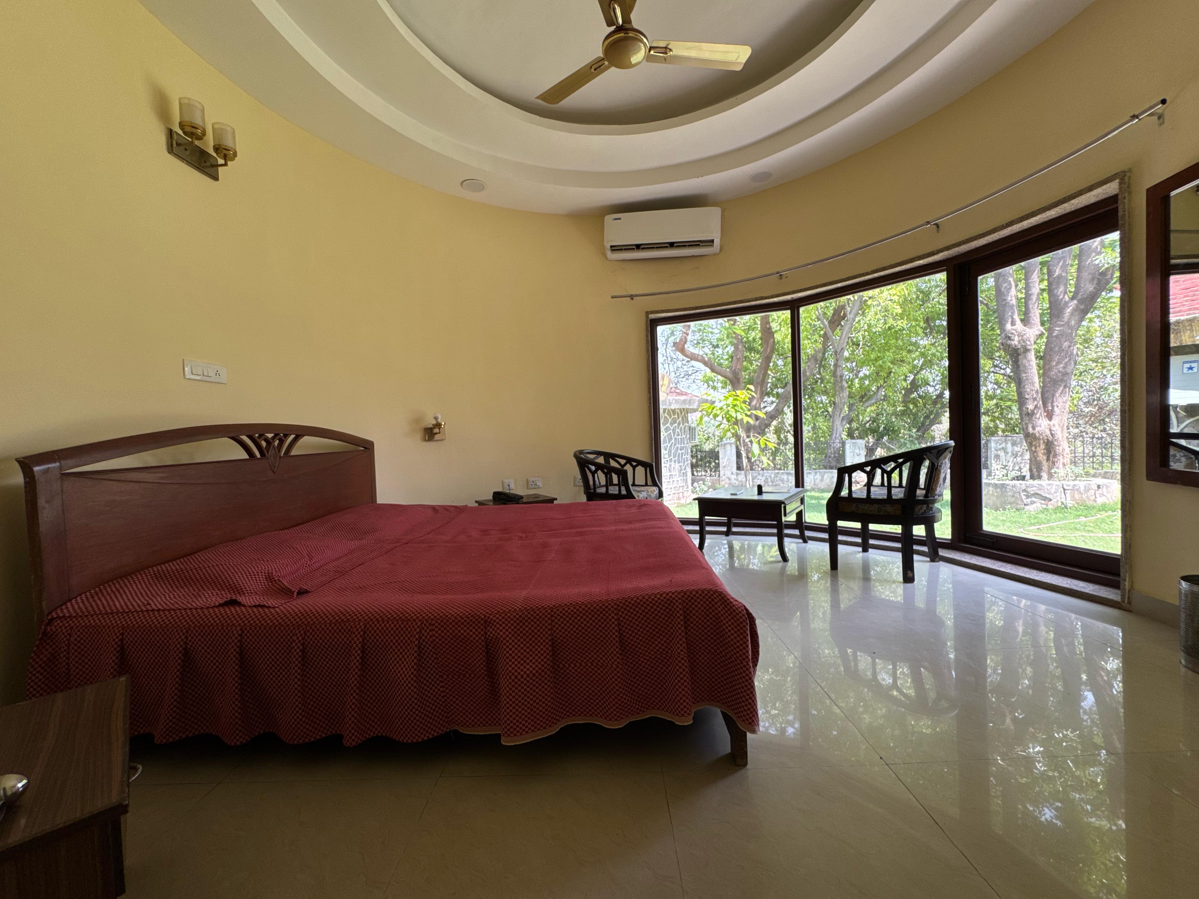 Saras Tourist Resort , Gurgaon - Tap to explore photos