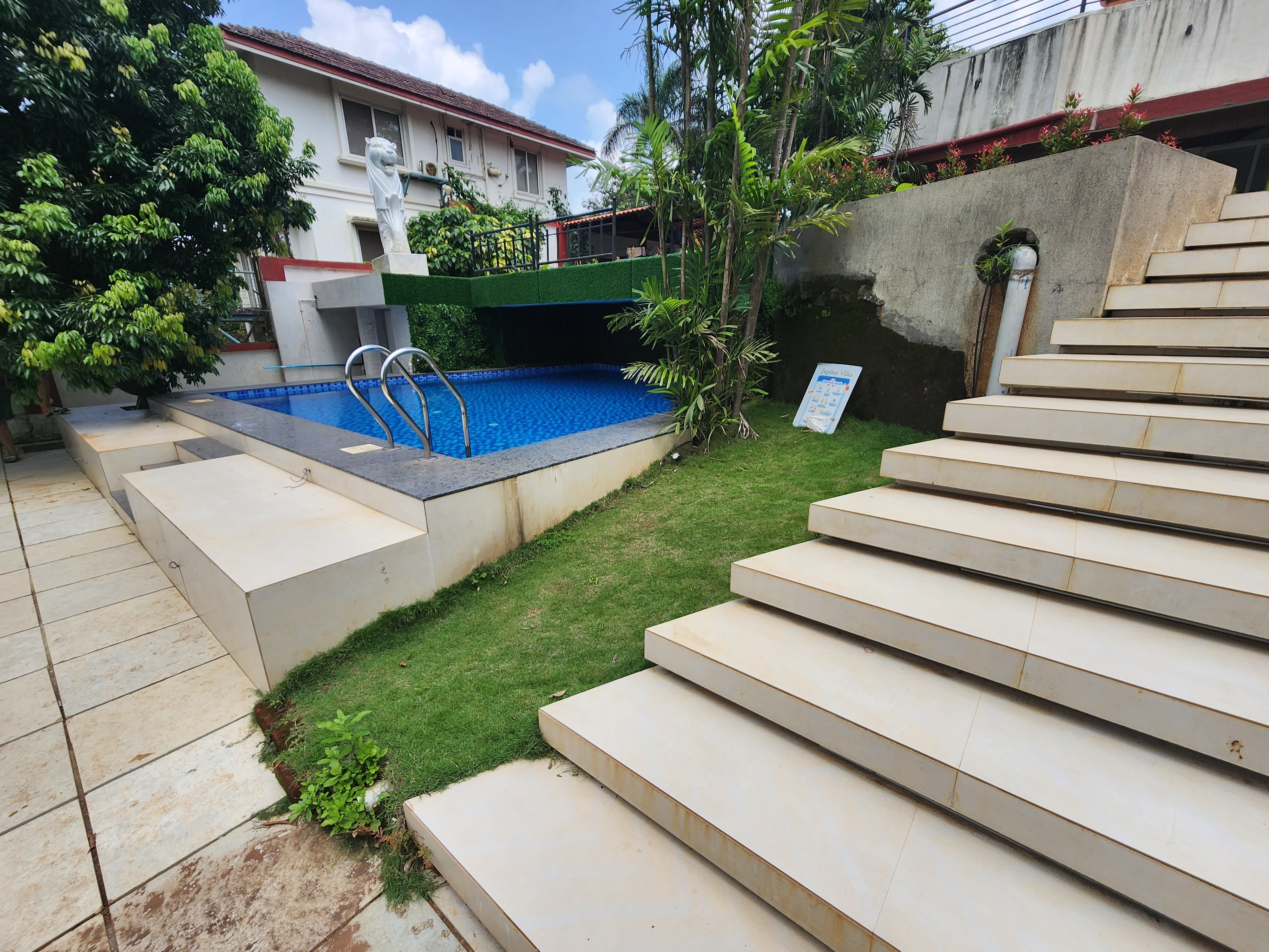 Jupiter 6Bhk Premium Villa - Tap to explore photos