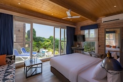 Living Room Beach Resort, Goa