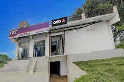 SPOT ON by OYO RED DIAMOND HOTEL & SWEET RESTAURANT, Prayagraj