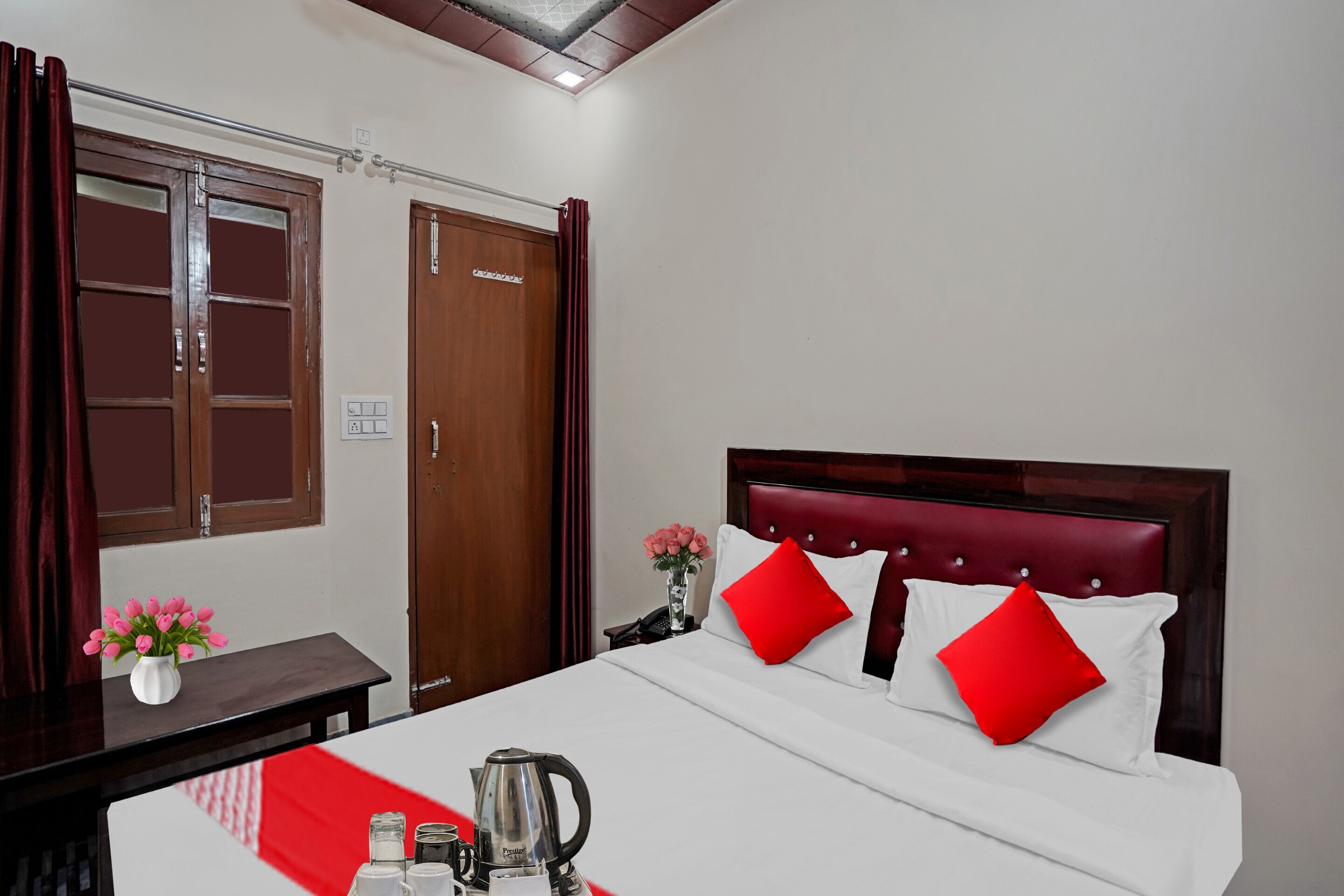 Hotel O Star Guest House - Tap to explore photos