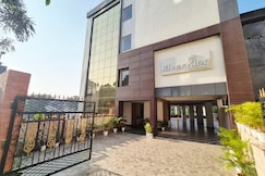 River King Inn | Hilltop Stay with Brahmaputra View, Guwahati