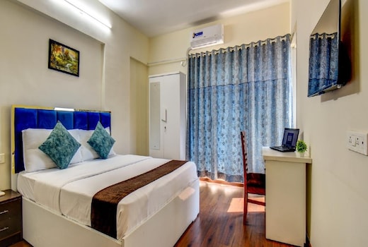 Premium Apartments with Breakfast in Chembur