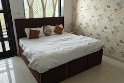 Athar Madani, Vallabh Nagar