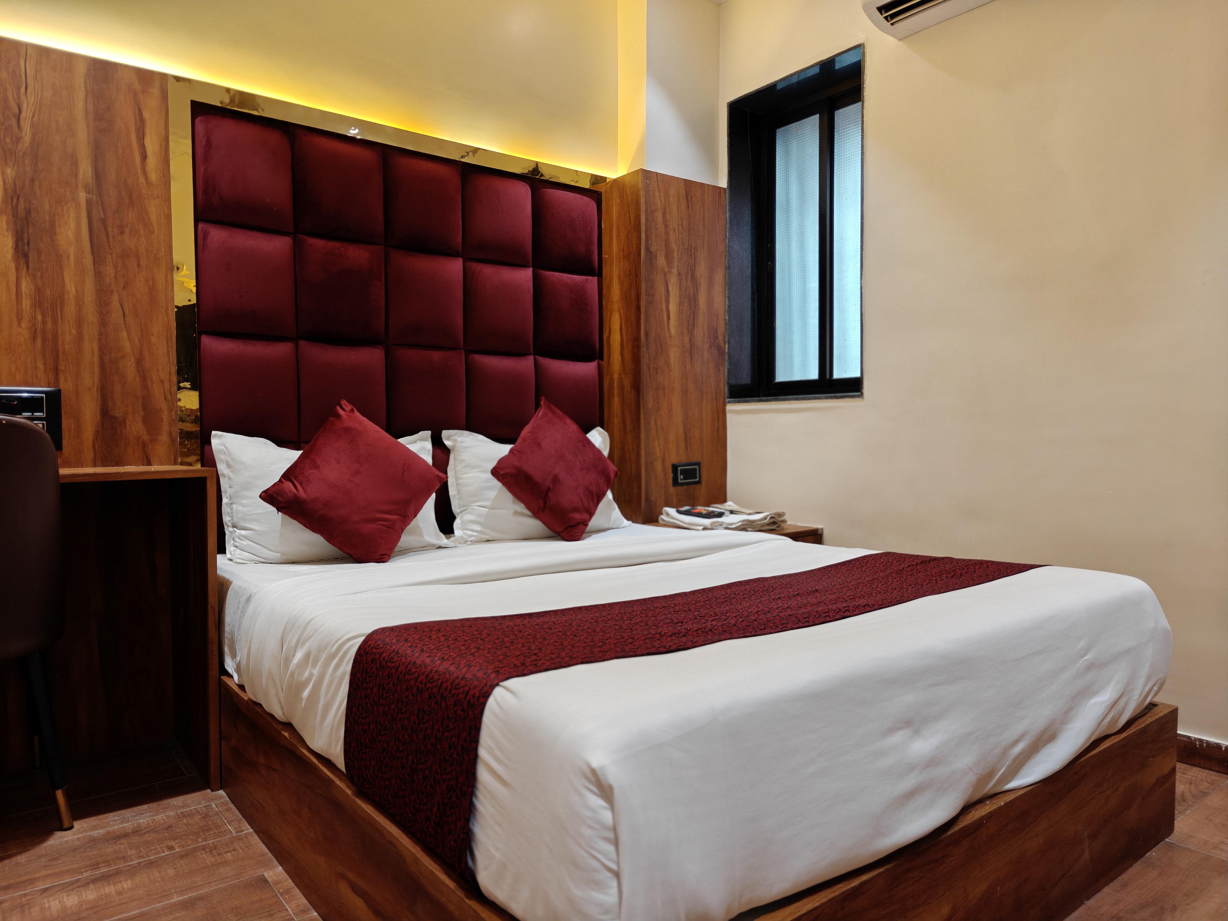 Deluxe Room 1