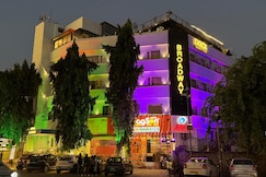 Hotel Broadway Udaipur, Udaipur